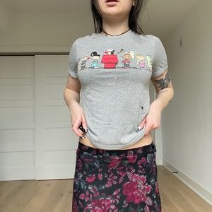 Gray Peanuts Graphic Cropped Short Sleeve T-Shirt